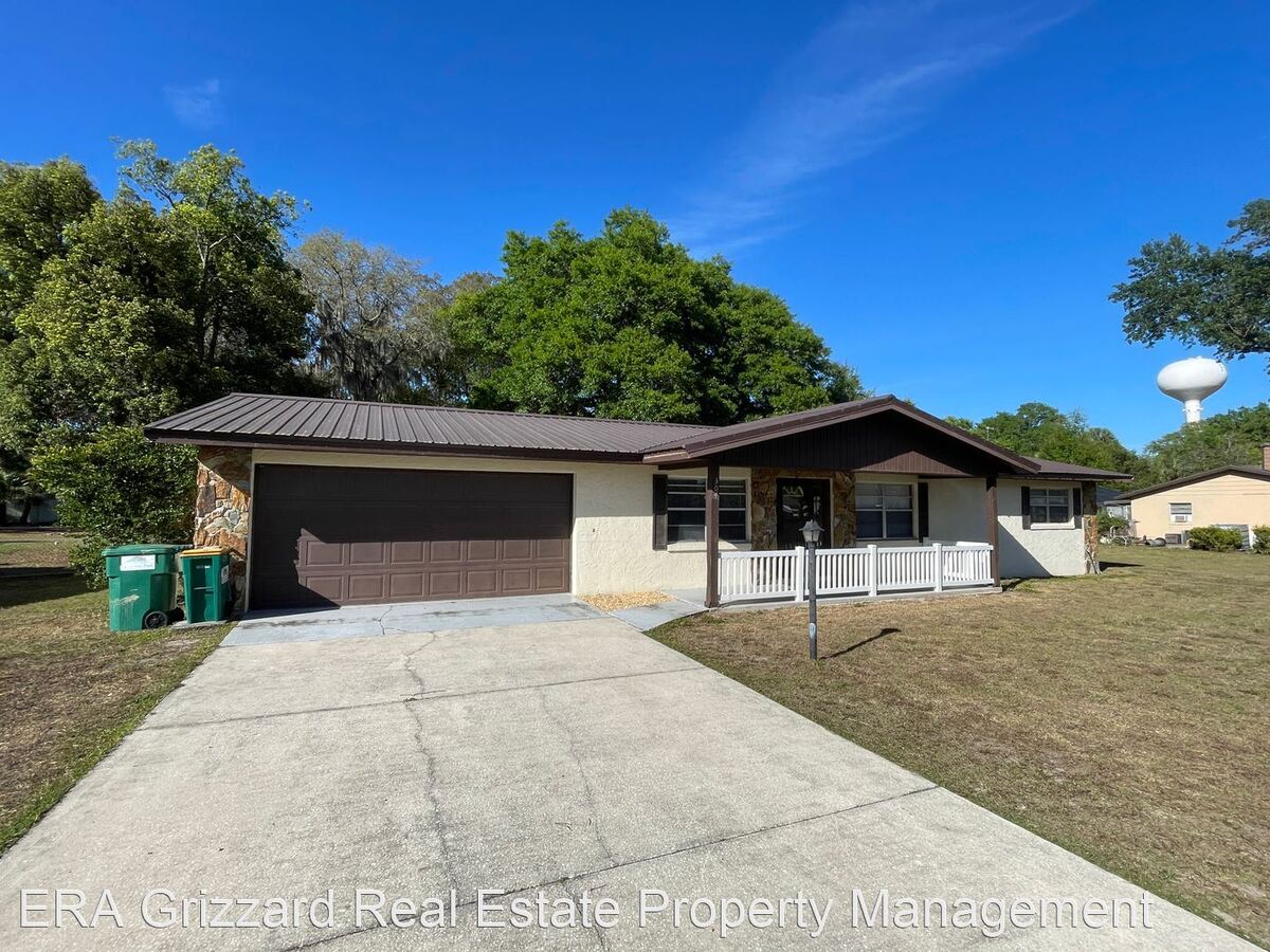 304 Oakwood Ln Fruitland Park, FL House for Rent Rentable