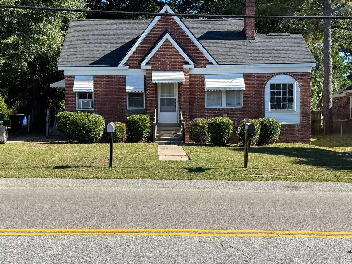 Fresh Paint & Available Now! House for rent in Columbia, SC
