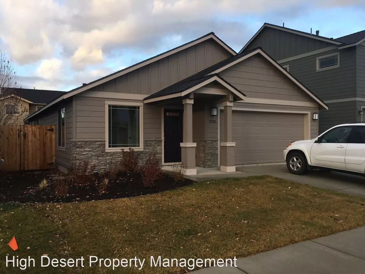 2935 NW Cedar Ave House for rent in Redmond, OR