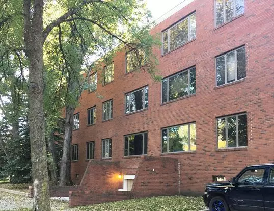 Hanson Ivy League Apartment for rent in Grand Forks, ND