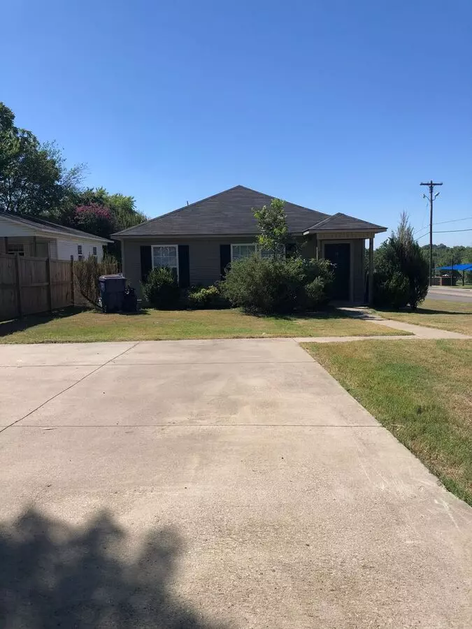 Clearwater-n. R St. Duplex Apartment for rent in Fort Smith, AR