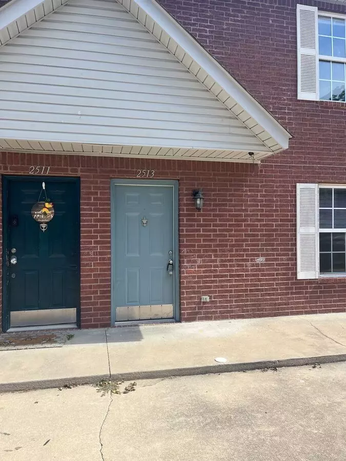 2511-2517 Osage Apartment for rent in Fort Smith, AR