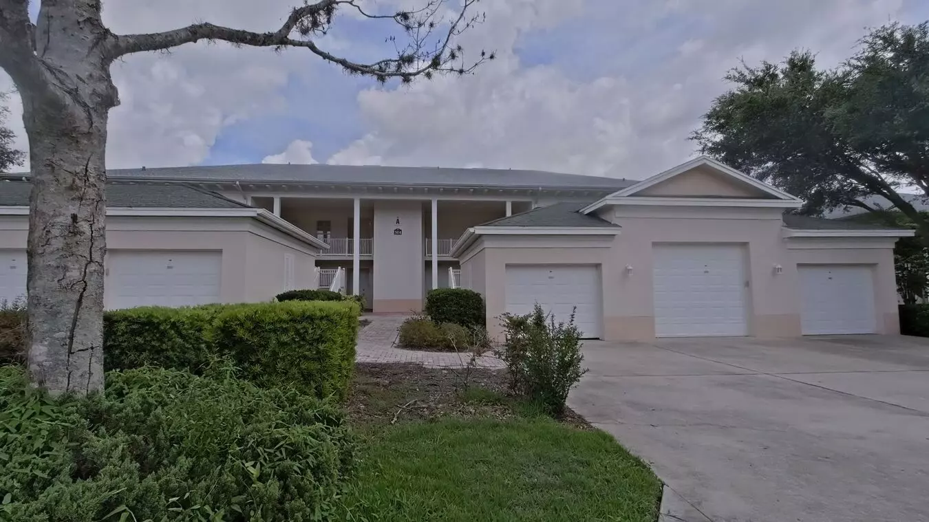 Luxury End Unit 3/2 Condo In Reunion House for rent in Reunion, FL
