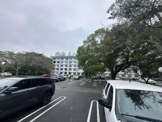 2401 Riverside Dr #511 B - Coral Springs Tower Clb Apartment for rent in Coral Springs, FL