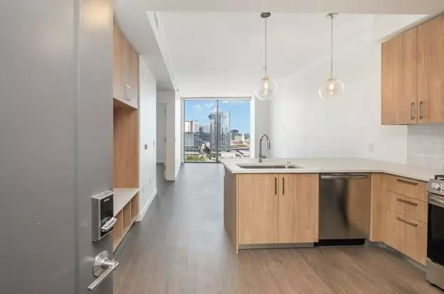 Luxury 1-bedroom Condo In The Pullman – Downtown Nashville High-rise Apartment for rent in Nashville, TN