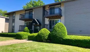 3 of 13 72-01 Antioch Gardens Apartment for rent in Merriam, KS