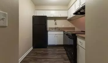 5 of 13 72-01 Antioch Gardens Apartment for rent in Merriam, KS