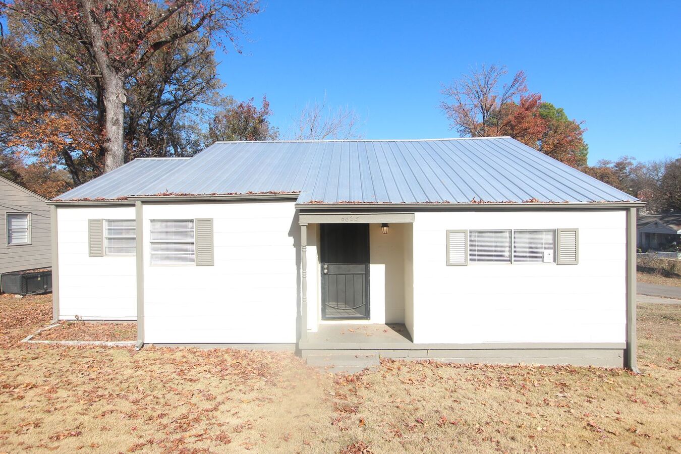 3 Bedroom 15 Bath New On The - Large 