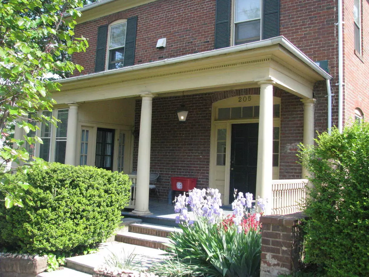 205 W High St Apartment for rent in Charlottesville, VA