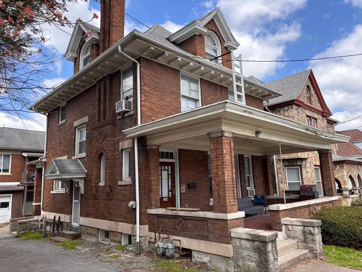 3 Bedroom House Located In South Park. Short Walking Distance To Downtown. 8/7/2025 House for rent in Morgantown, WV