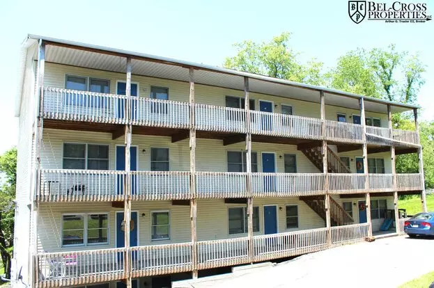 2858 University Ave Apartment for rent in Morgantown, WV