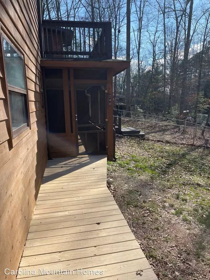 Vandora Suits Apartment for rent in Murphy, NC