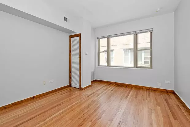6349-53 Kedzie Apartment for rent in Chicago, IL
