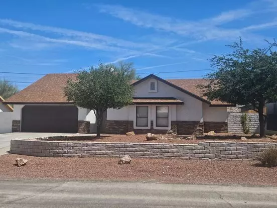 Spacious 3-bedroom, 2-bath Home With Den & Rv Parking In A Bullhead City Prime Location Apartment for rent in Bullhead City, AZ