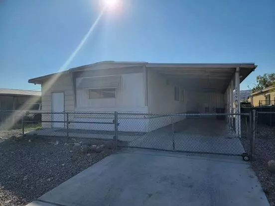 Large 2 Bedroom Mobile Home In Bullhead City Apartment for rent in Bullhead City, AZ