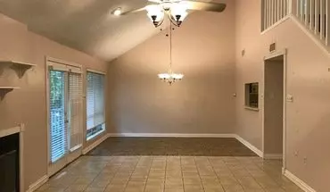 2 of 10 Highland Creek - Starring & Highland House for rent in Baton Rouge, LA