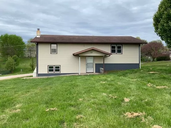 Available Now In The Ozark Schools 3 Bedroom 2.5 Bath Home Apartment for rent in Nixa, MO