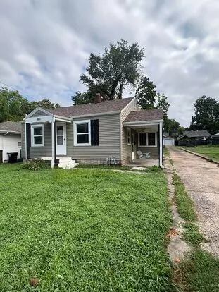 Beautiful 3 Bedroom 2 Bath In The Phelps Grove Neighborhood! Apartment for rent in Springfield, MO