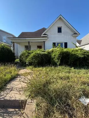 Spacious Clean 5 Bedroom 2 Full Bath Home Available Now Apartment for rent in Springfield, MO Spacious Clean 5 Bedroom 2 Full Bath Home Available Now Apartment for rent in Springfield, MO