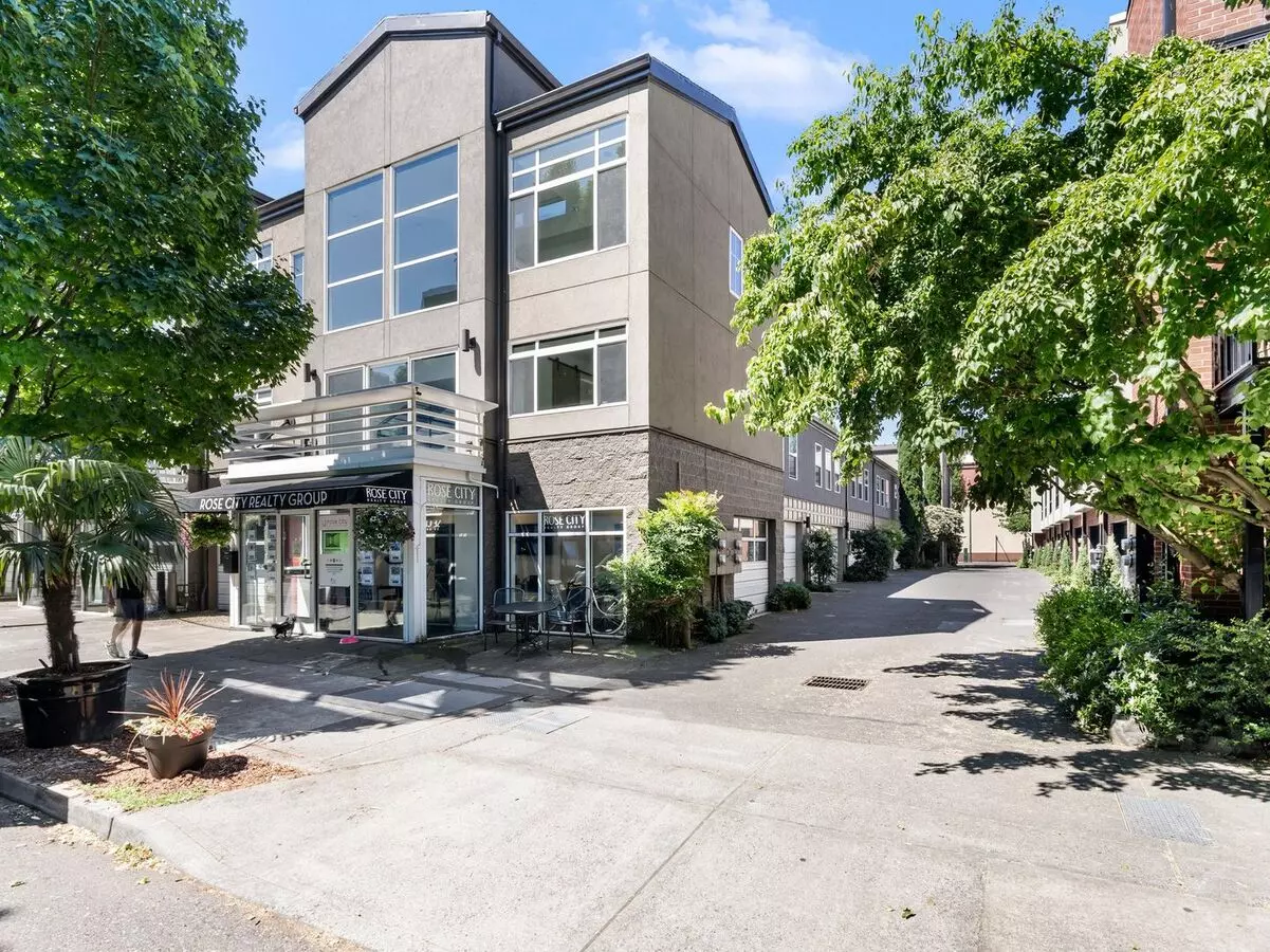 2 Level/2 Bed/2 Bath/pearl District Condo Inc: All Utilities Except Internet/one Car Garage/patio House for rent in Portland, OR