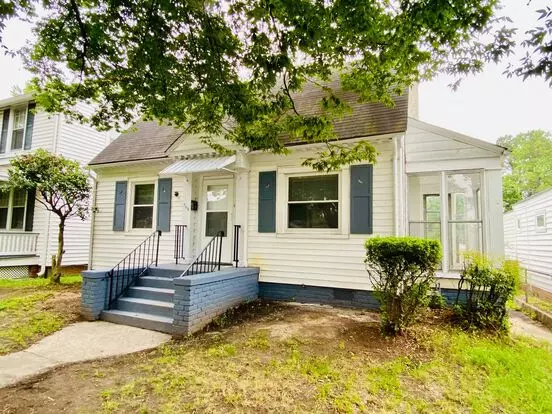 Adorable 2Bdrm Bungalow Conveniently Located In Richmond's Historic Churchill!! Apartment for rent in Richmond, VA