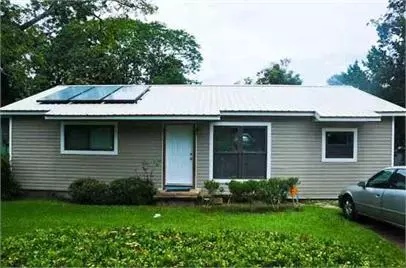 Spacious 3 Bed 2 Bath Home With Additional Living Area And Large Yard!!! Apartment for rent in Tallahassee, FL Spacious 3 Bed 2 Bath Home With Additional Living Area And Large Yard!!! Apartment for rent in Tallahassee, FL
