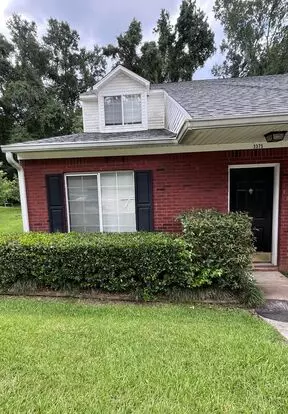 3 Br/ 2 Ba Townhome Located In Lakeshore Estates! Apartment for rent in Tallahassee, FL