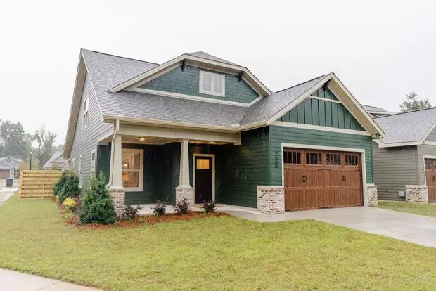 4 / 2.5 Newer Construction In Northbend Subdivision Apartment for rent in Tallahassee, FL 4 / 2.5 Newer Construction In Northbend Subdivision Apartment for rent in Tallahassee, FL