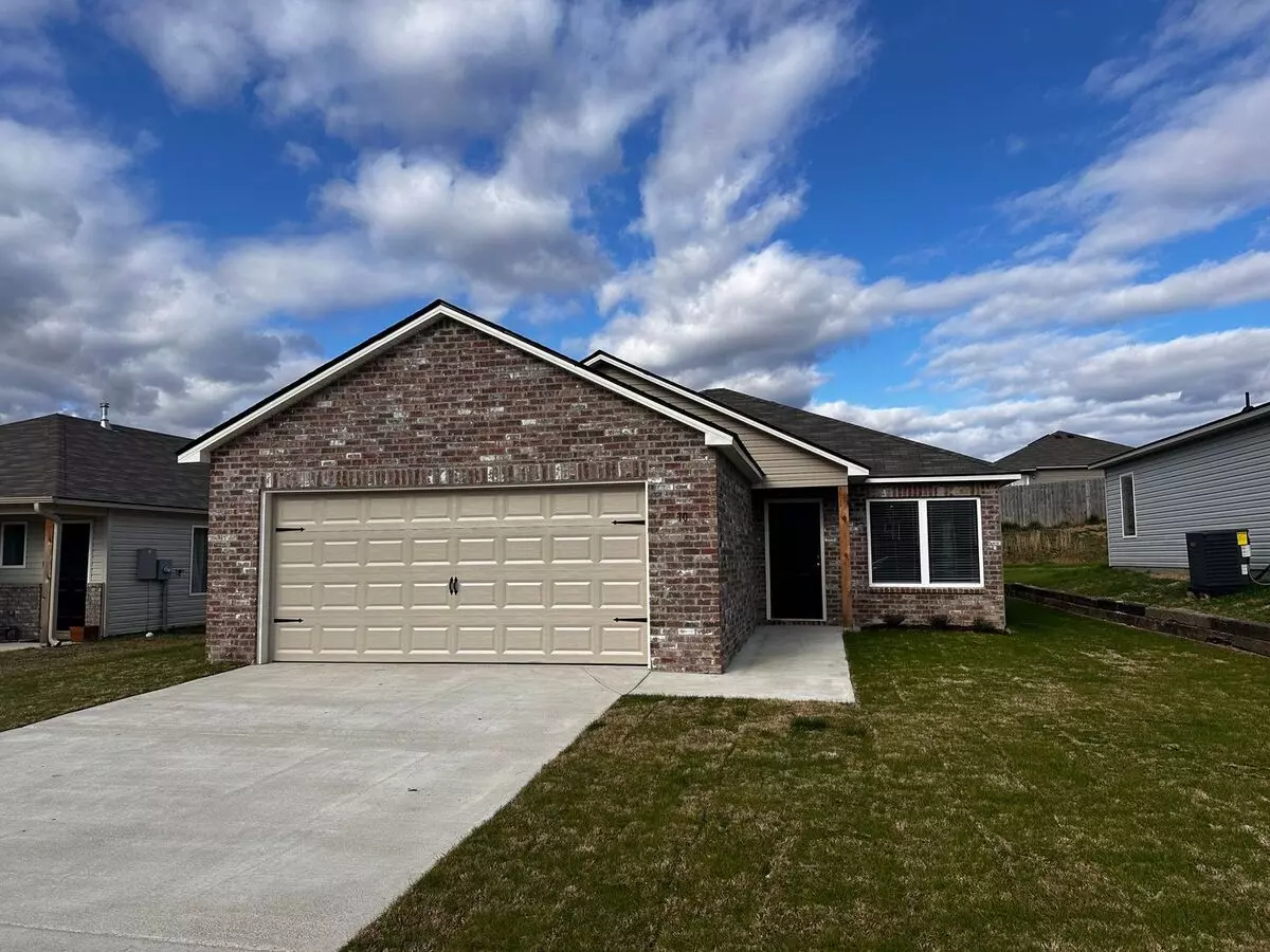 70 Cypress Ct House for rent in Pell City, AL