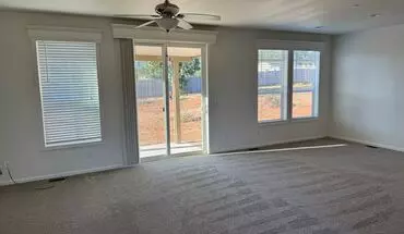 3 of 5 Fresh, Bright & Move-in Ready On Arrowhead Drive House for rent in Paradise, CA
