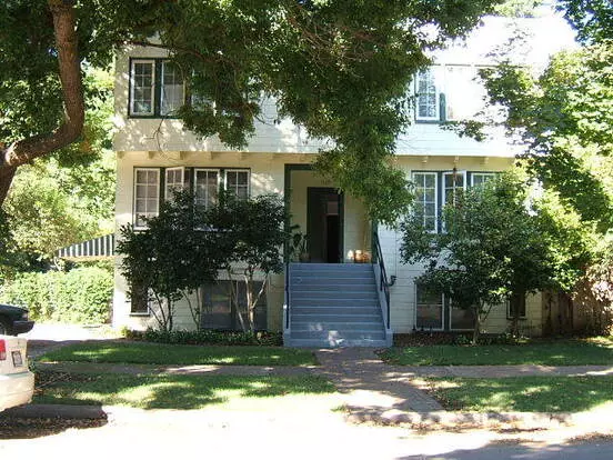 1121 1129 Magnolia Ave Apartment for rent in Chico, CA