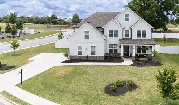 301 Rexmere Rd Apartment for rent in Mcdonough, GA