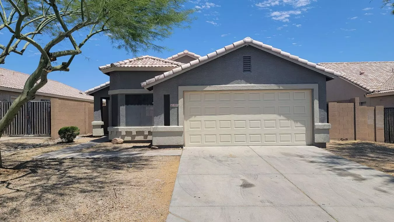 New Flooring And Paint! Highly Sought After Area! House for rent in Avondale, AZ