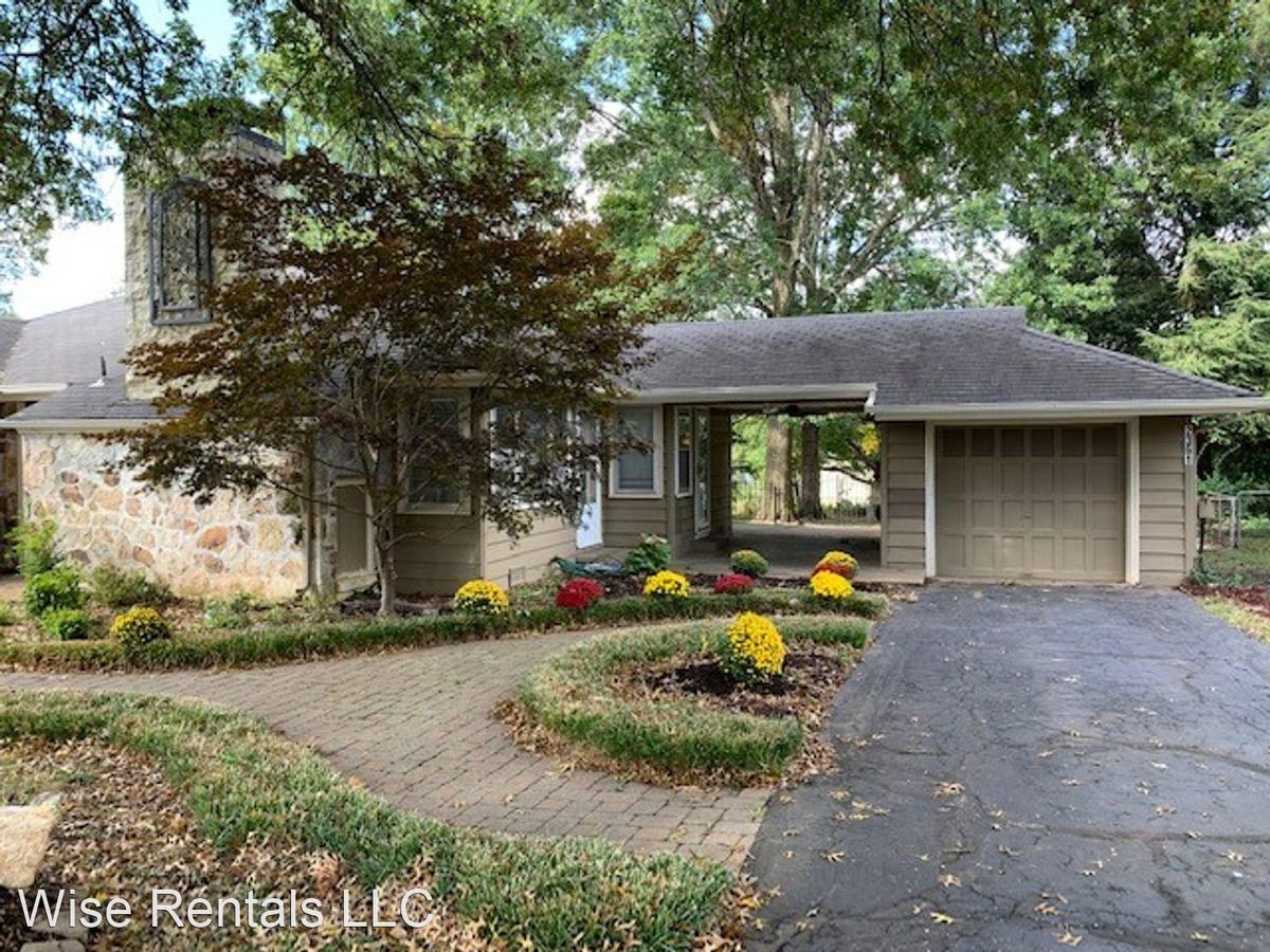 Exquisite 3br, 2ba Don Russell-built Home In Brentwood Subdivision House for rent in Springfield, MO