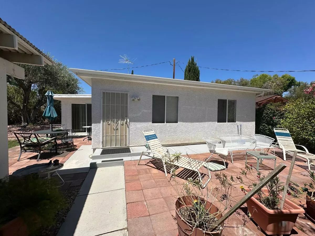 1 Bedroom Casita With Pool Access! House for rent in Las Vegas, NV