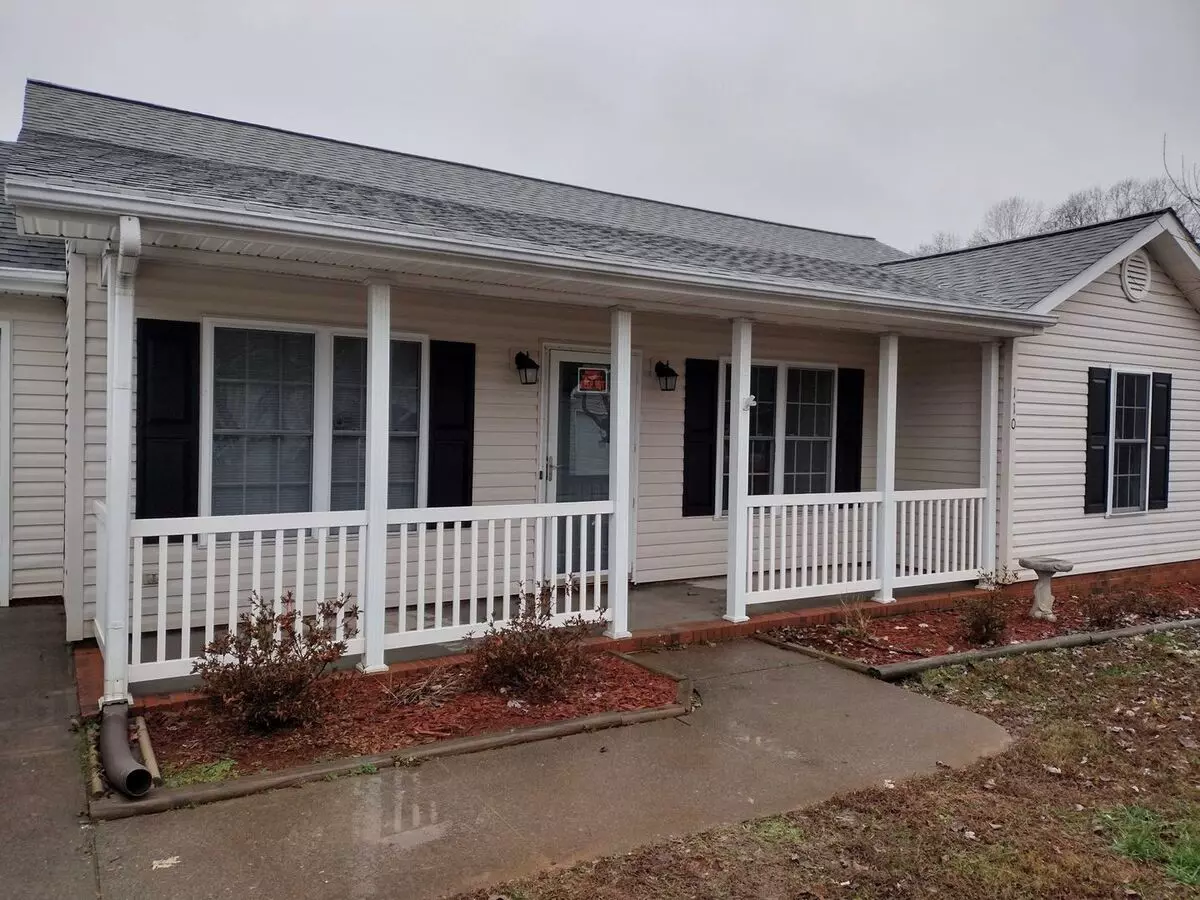 110 Sir Charles Ct House for rent in Clemmons, NC