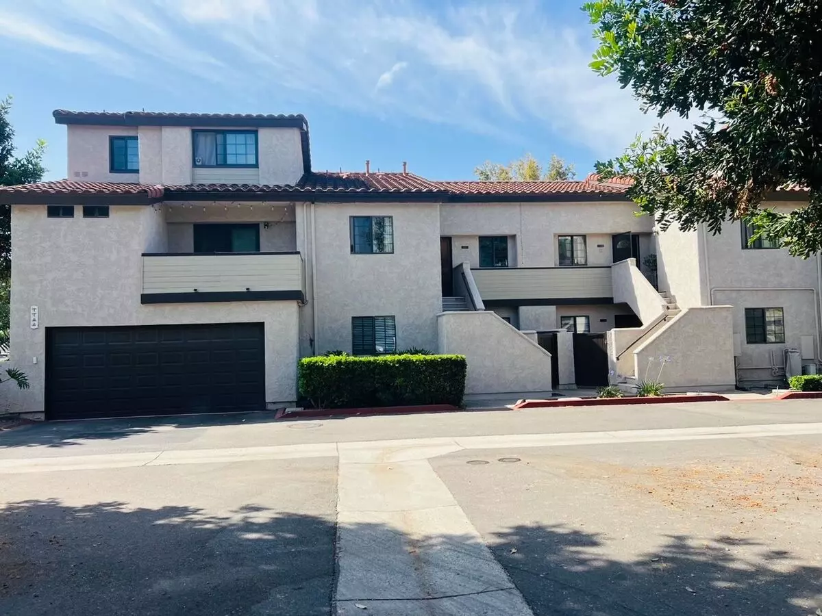 1104 Via Montoya House for rent in Camarillo, CA