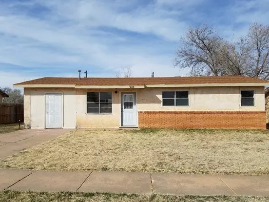 Convenient To Cannon Apartment for rent in Clovis, NM