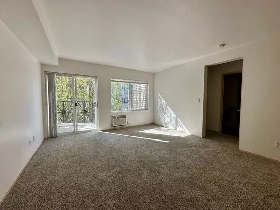Eastlake Gardens Apartment for rent in Seattle, WA Eastlake Gardens Apartment for rent in Seattle, WA