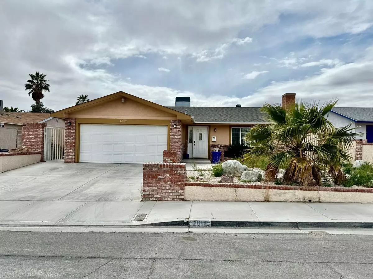 Home For Rent! 3Beds W/ Pool! Recently Renovated House for rent in Spring Valley, NV