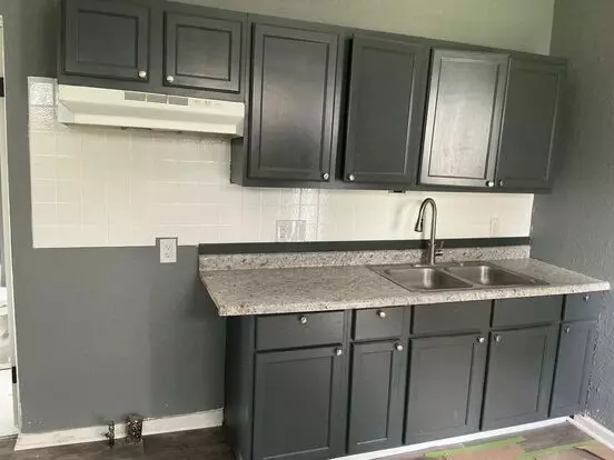 6 Bedroom Single Family Home Apartment for rent in Milwaukee, WI 6 Bedroom Single Family Home Apartment for rent in Milwaukee, WI