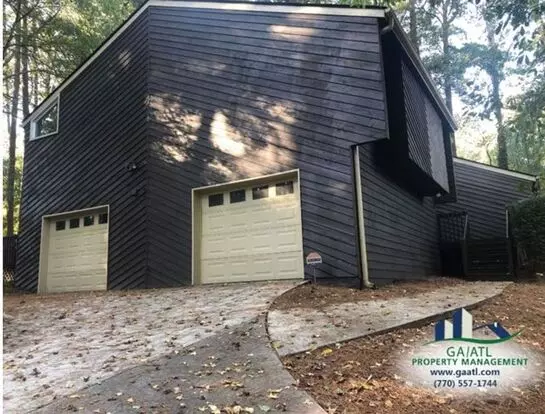 Spacious Home In Stone Mountain With Sunroom Apartment for rent in Stone Mountain, GA