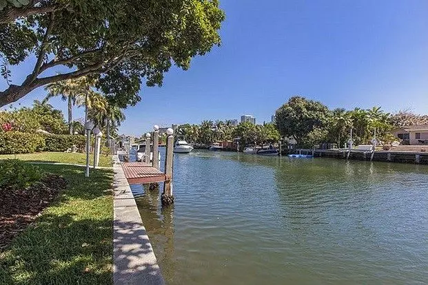 Single Family Home 5/3 Apartment for rent in Hallandale Beach, FL