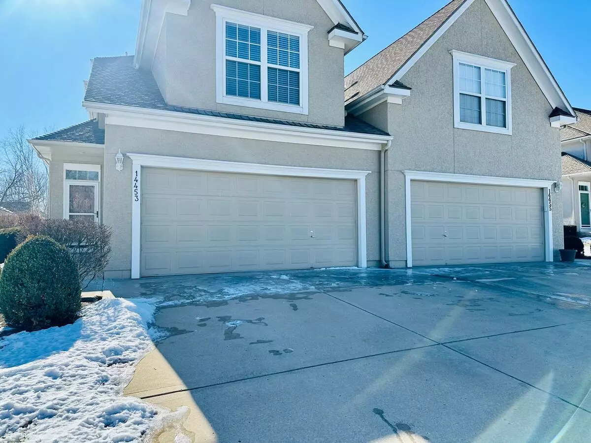 {14453} Updated Duplex In Prime Location + Two Car Garage + Wood Floors + Updates Throughout House for rent in Olathe, KS