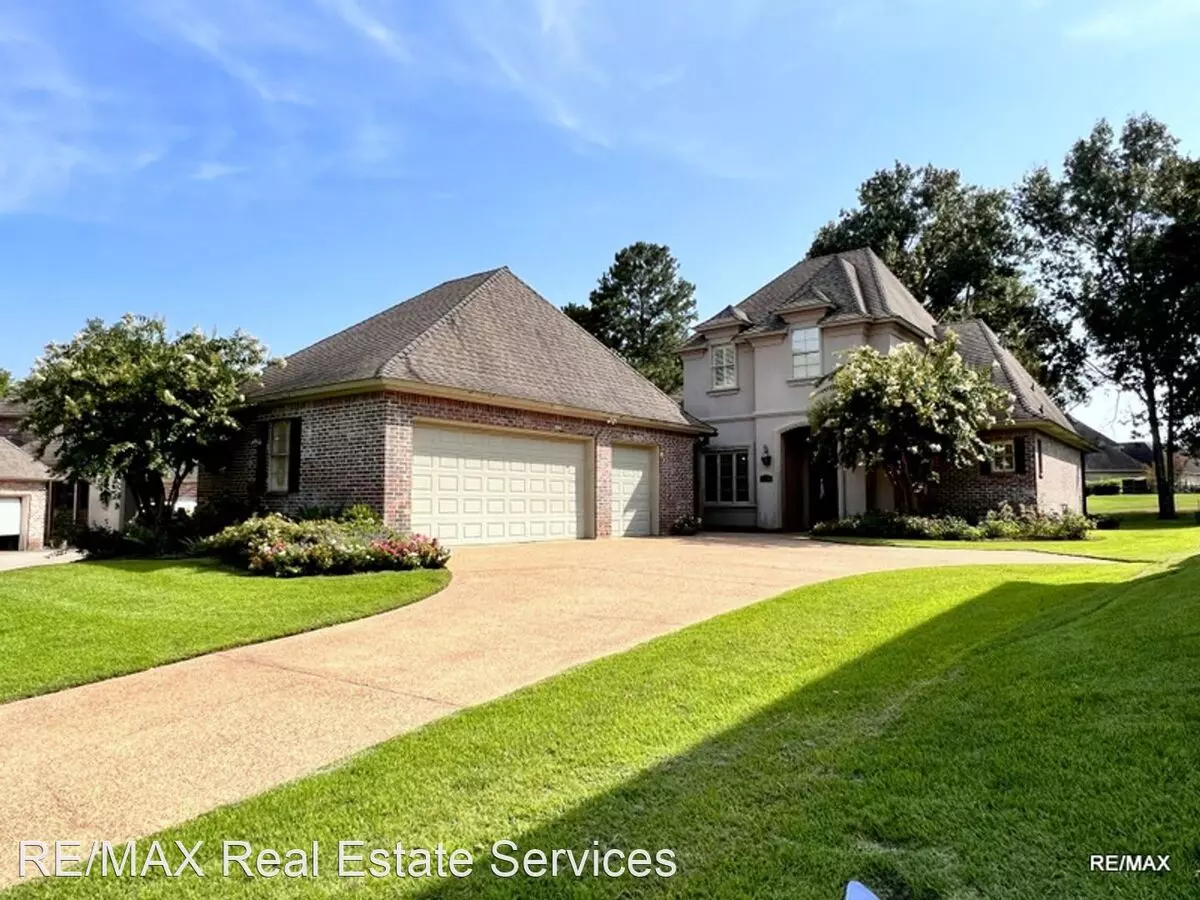 Southern Beauty With Golf Course View House for rent in Shreveport, LA