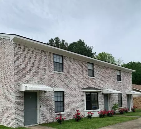 Spruill Townhomes I 2016 Purchase Apartment for rent in Starkville, MS