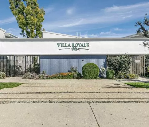 18545 Clark Street Apartment for rent in Tarzana, CA