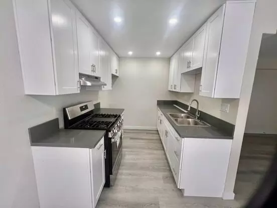 Casa Columbus Apartment for rent in North Hills, CA