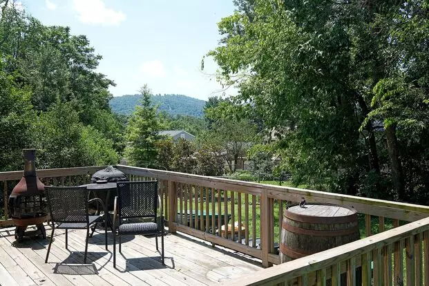 Blenheim Ave 800 Apartment for rent in Charlottesville, VA