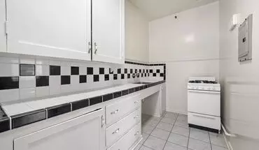 2 of 12 1611 Schrader Apartments (#810) Apartment for rent in Los Angeles, CA